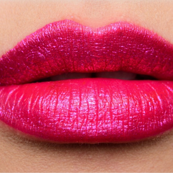 Kat Von D Everlasting Glimmer Veil Liquid Lipstick: Shockful - Picture 7 of 9